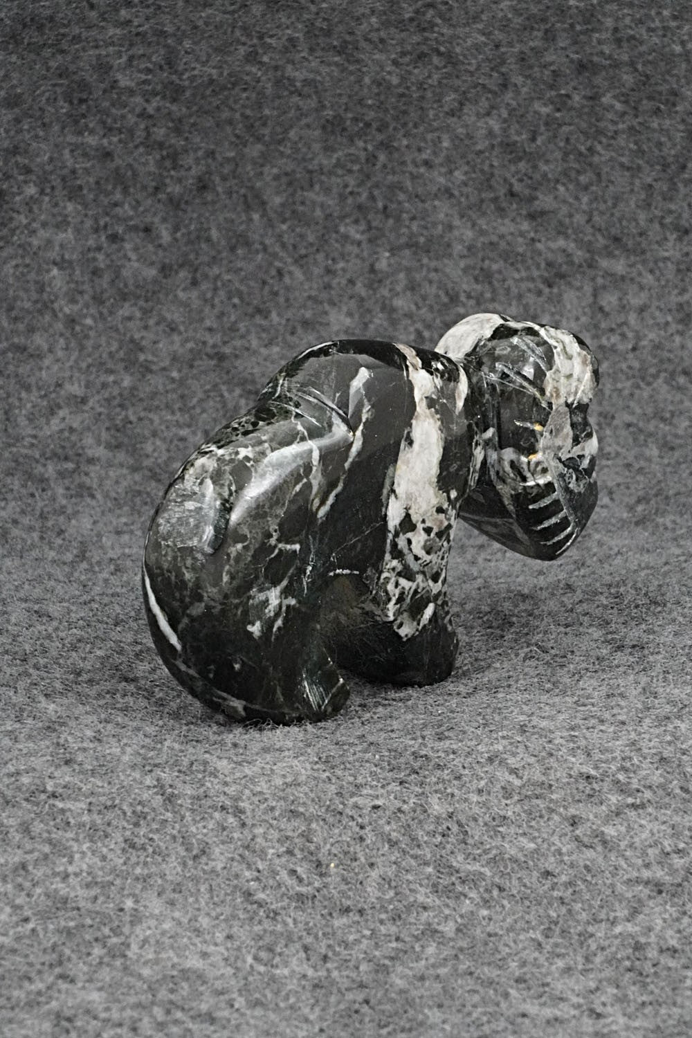 Ram Zuni Fetish Carving - Kenric Laiwakete
