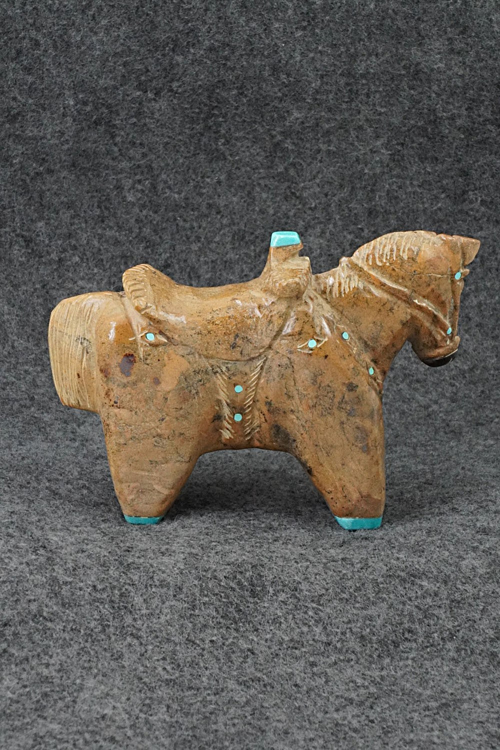 Horse Zuni Fetish Carving - Freddie Leekya