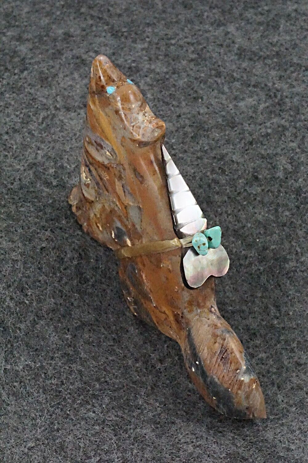 Wolf Zuni Fetish Carving - Daphne Quam