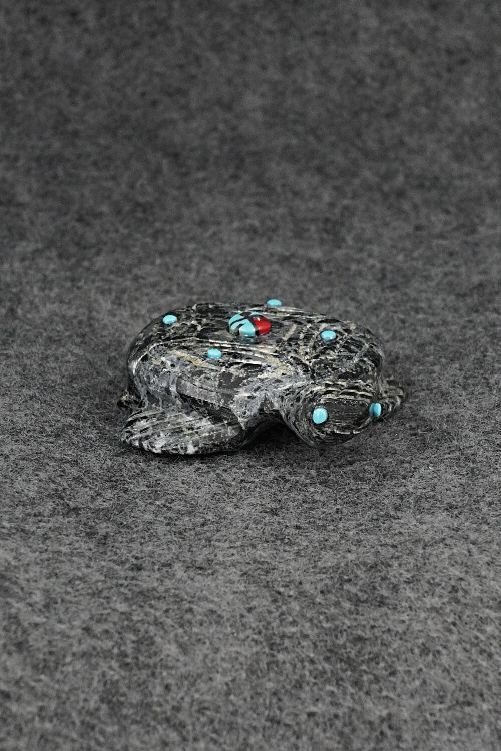 Turtle Zuni Fetish Carving - Danette Laate
