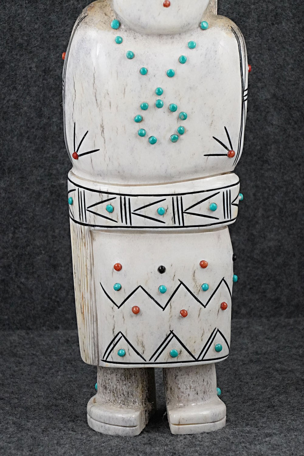 Corn Maiden Zuni Fetish Carving - Claudia Peina