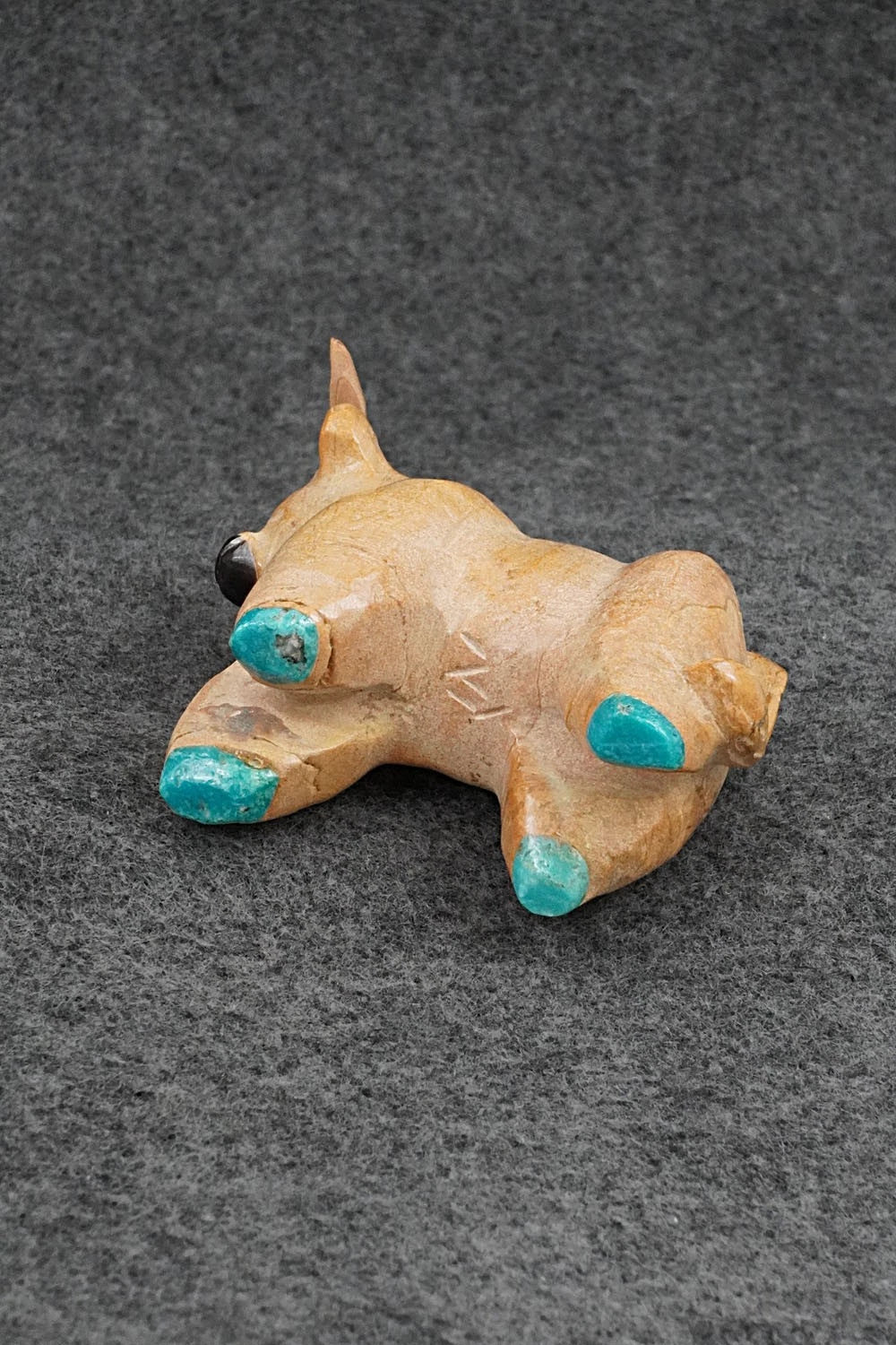 Bull Zuni Fetish Carving - Freddie Leekya