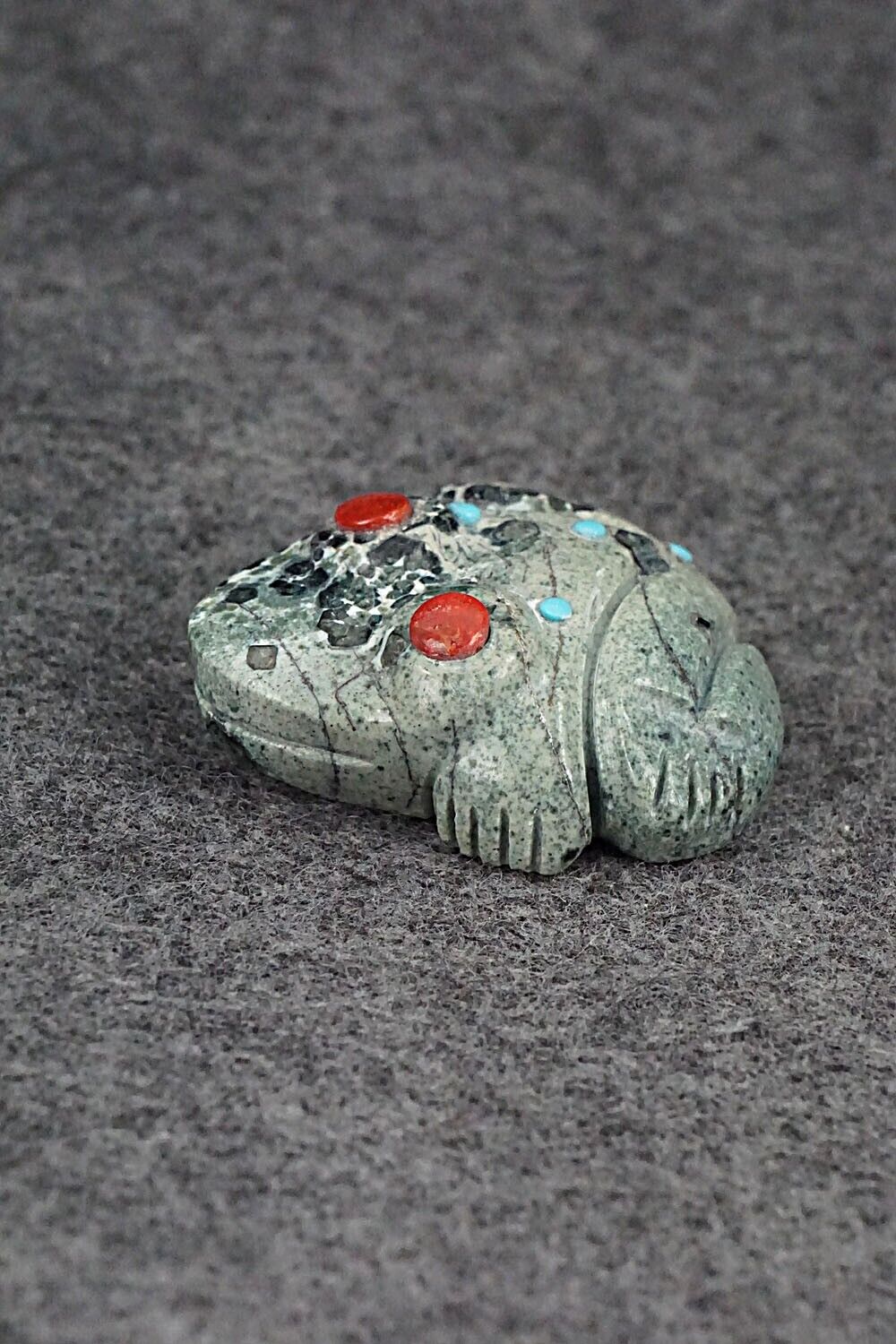 Frog Zuni Fetish Carving - Reynold Lunasee
