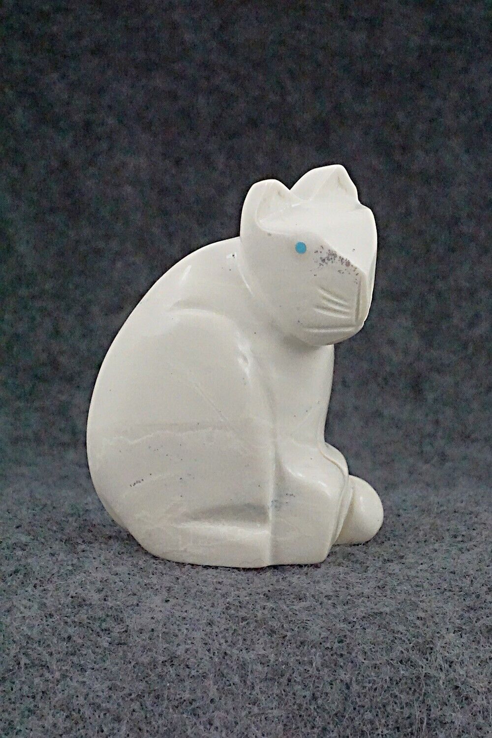 Mountain Lion Zuni Fetish Carving - Gilbert Lonjose