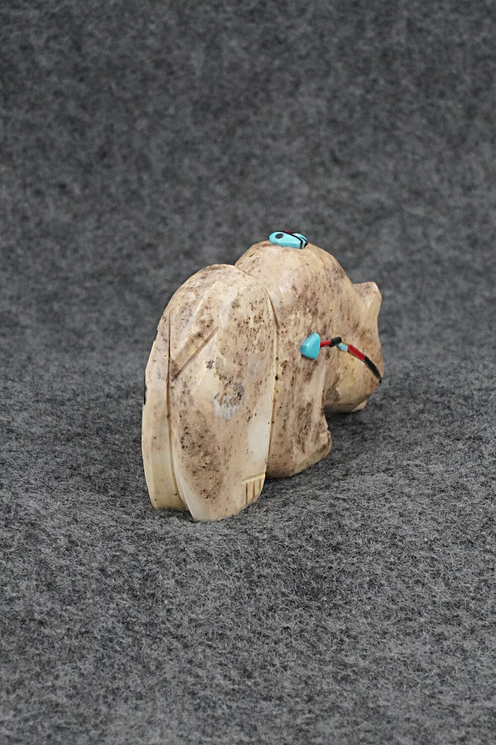Bear Zuni Fetish Carving - Danette Laate