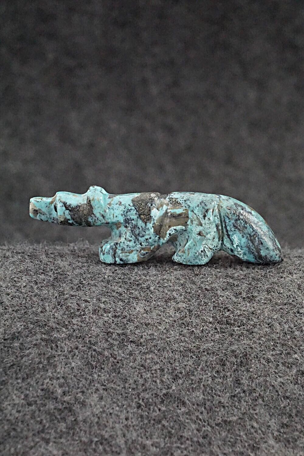 Wolf Zuni Fetish Carving - Reynold Lunasee
