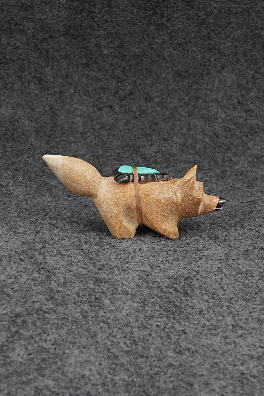 Fox Zuni Fetish Carving - Enrike Leekya
