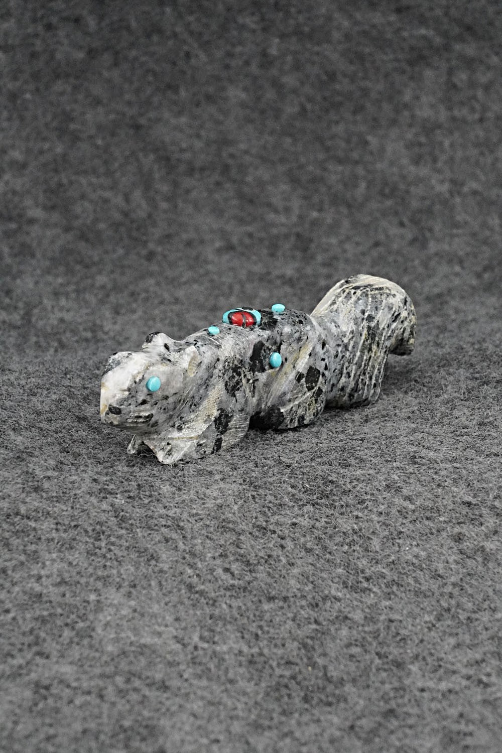 Squirrel Zuni Fetish Carving - Dannette Laate