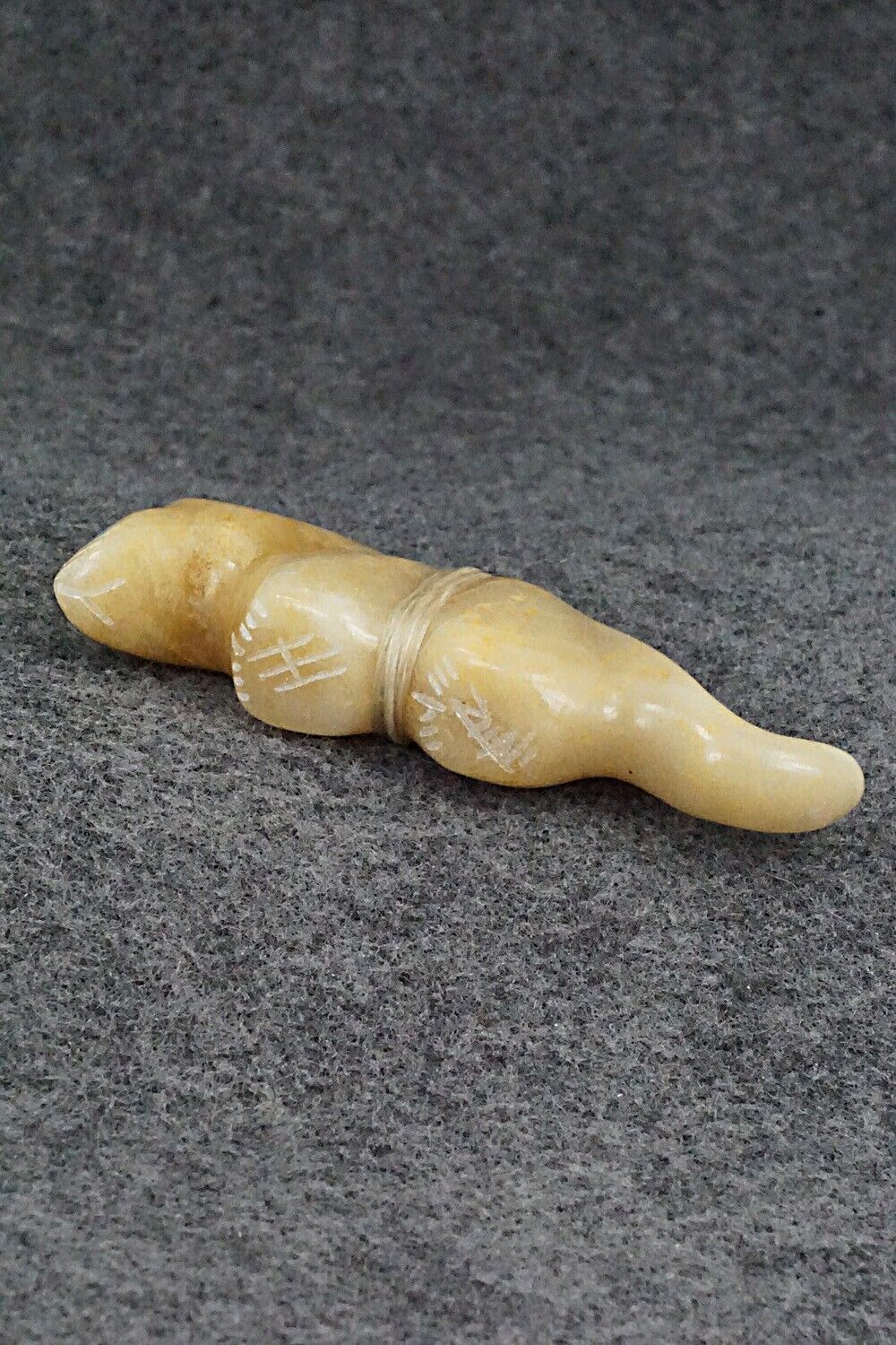 Mountain Lion Zuni Fetish Carving - Herbert Halate
