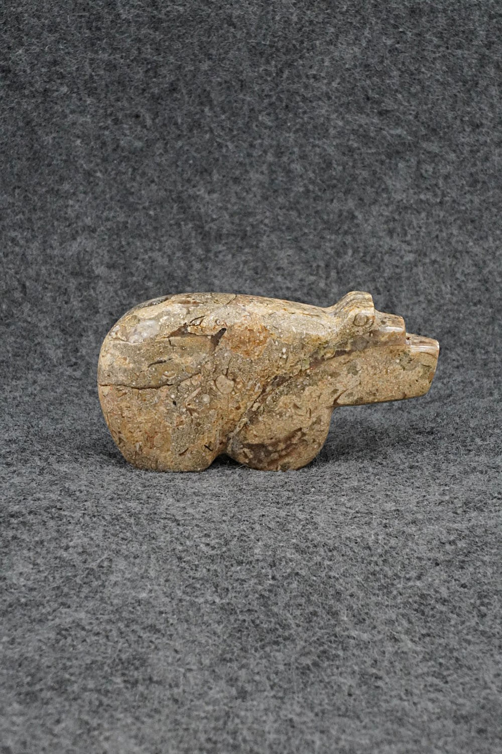 Bear Zuni Fetish Carving - Bernard Laiwakete