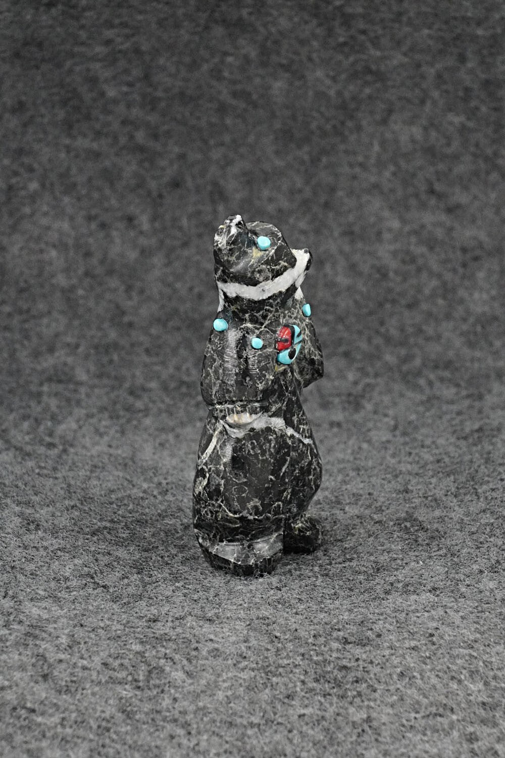 Bear Zuni Fetish Carving - Danette Laate