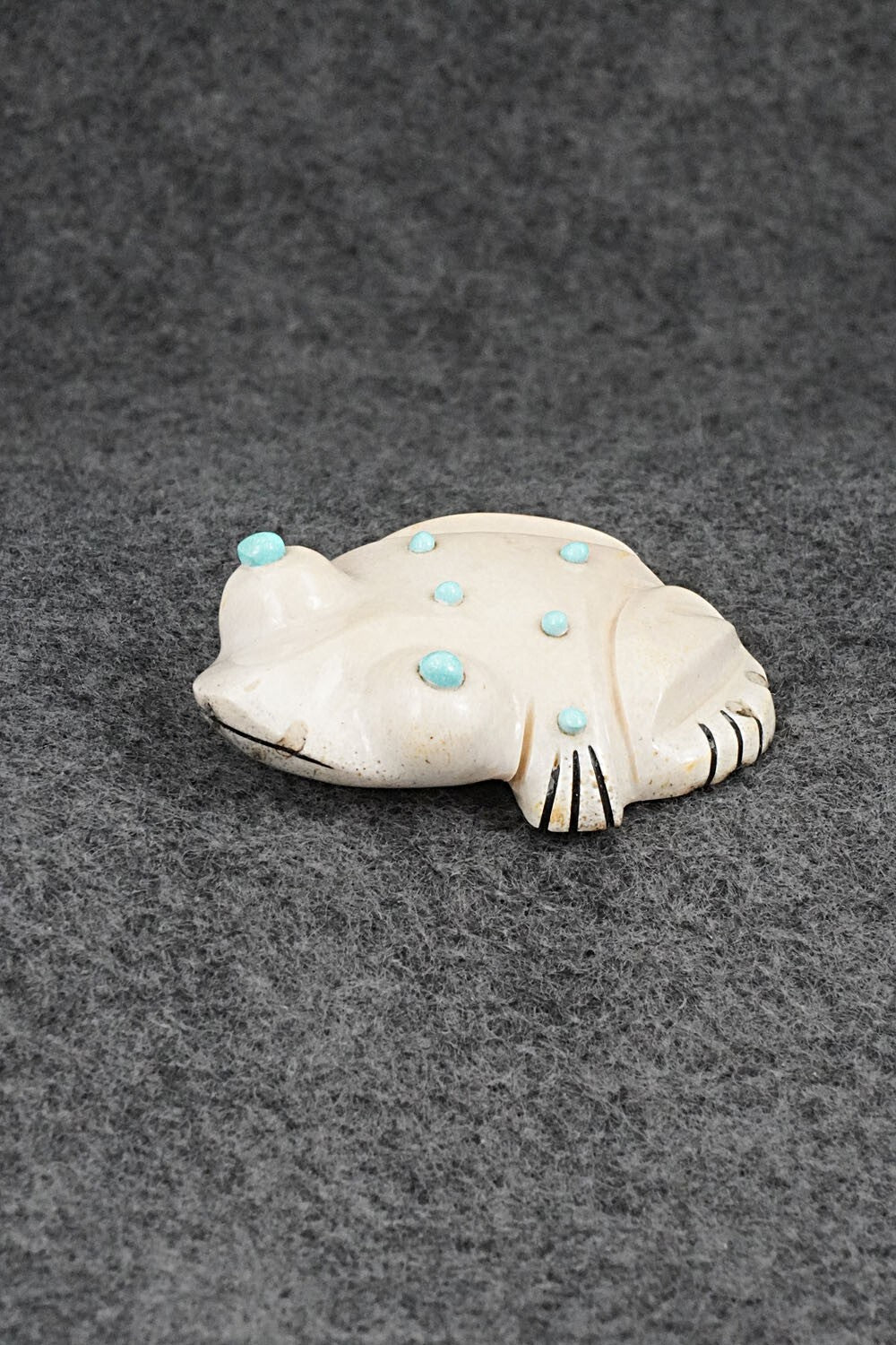 Frog Zuni Fetish Carving - Claudia Peina