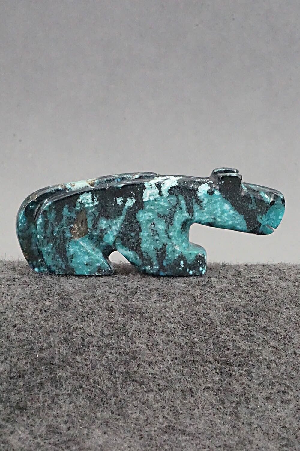 Mountain Lion Zuni Fetish Carving - Reynold Lunasee
