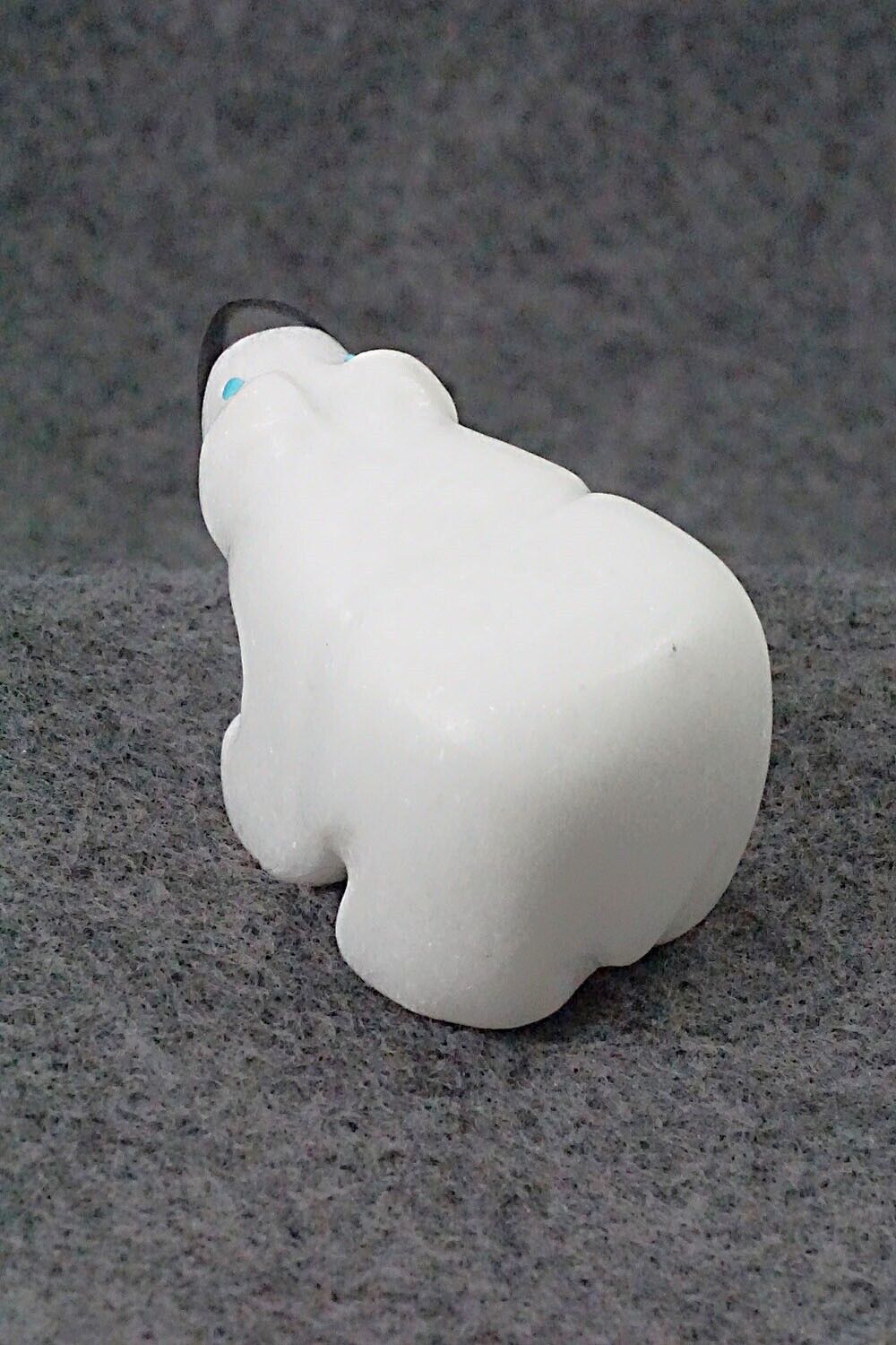 Bear Zuni Fetish Carving - Reynold Lunasee