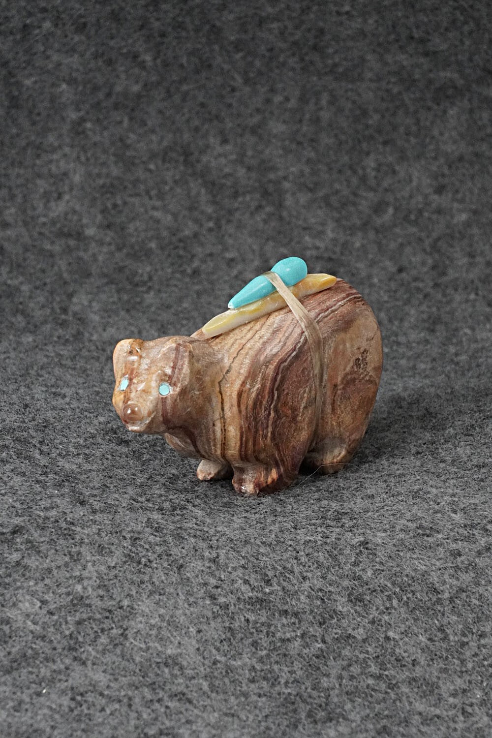 Bear Zuni Fetish Carving - Freddie Leekya
