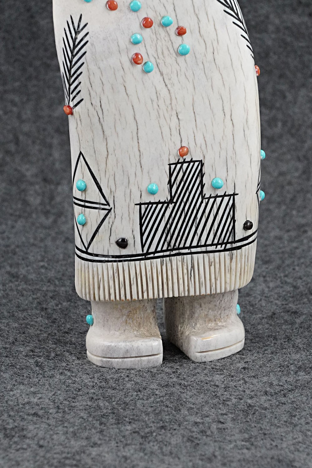 Corn Maiden Zuni Fetish Carving - Claudia Peina