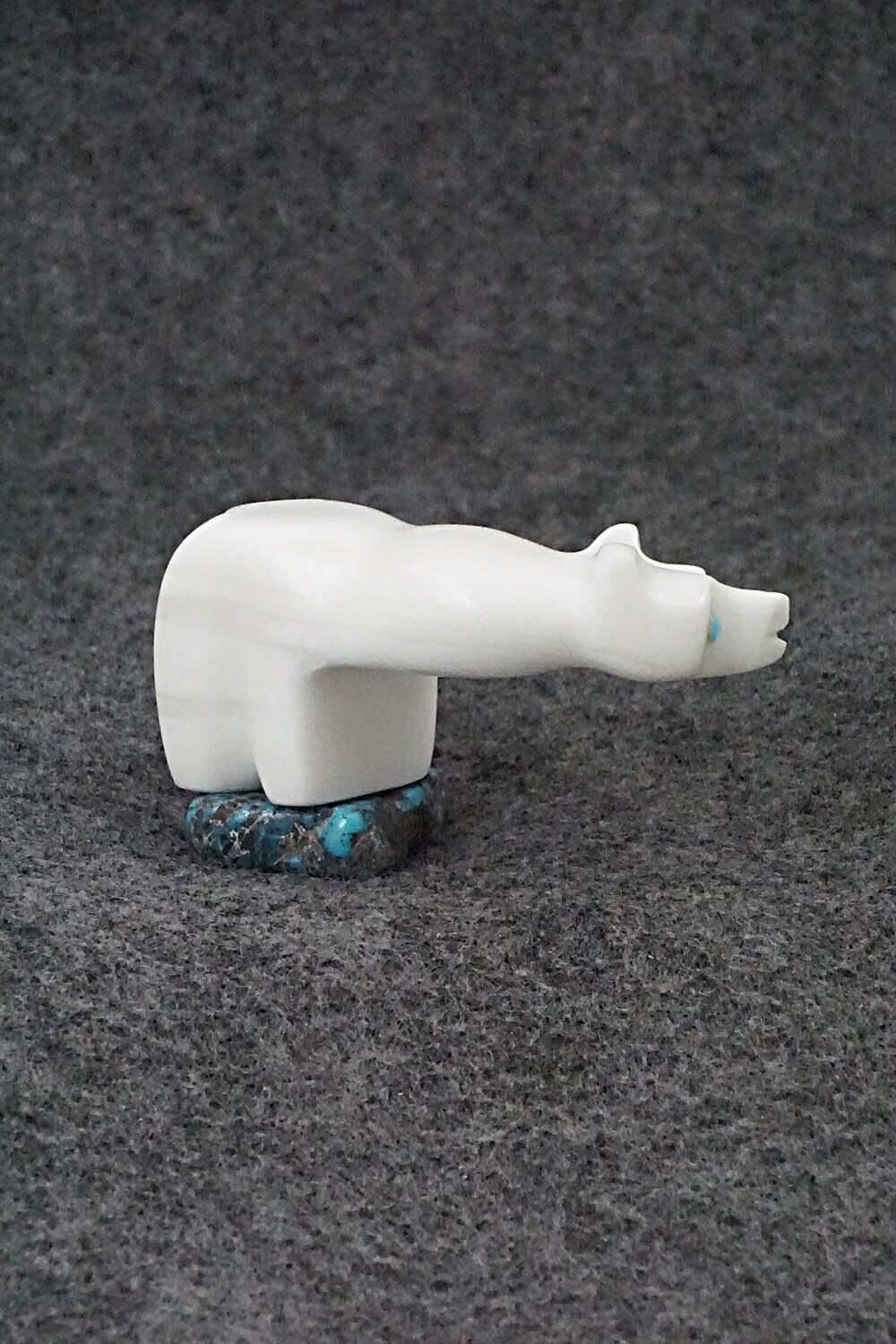 Bear Zuni Fetish Carving - Shanice Hattie