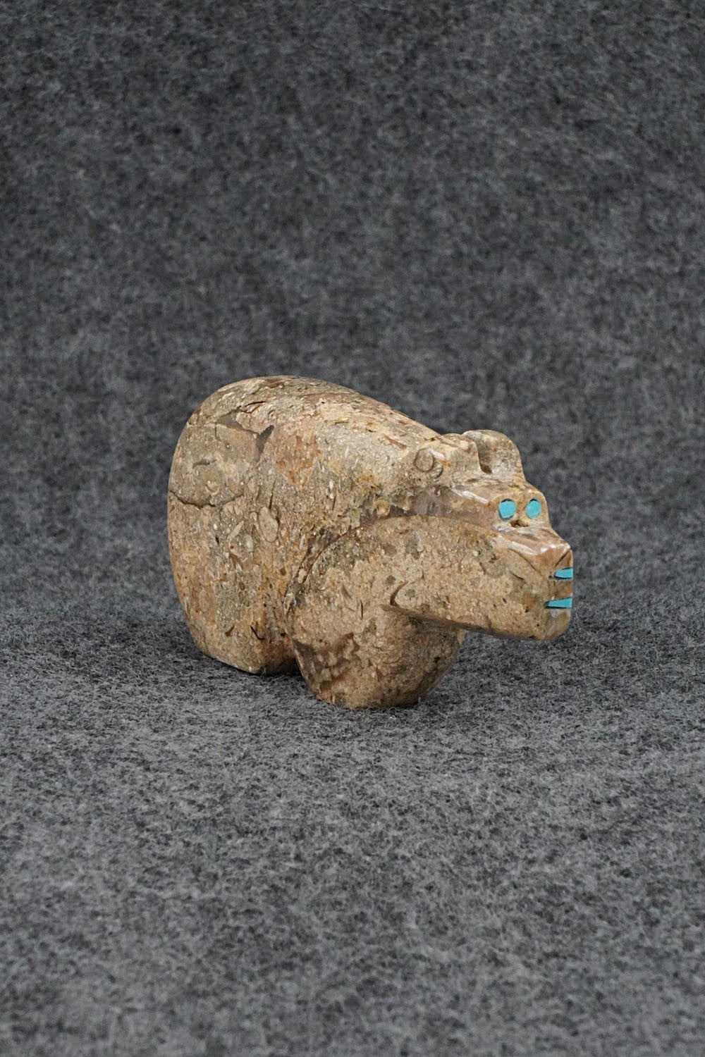 Bear Zuni Fetish Carving - Bernard Laiwakete