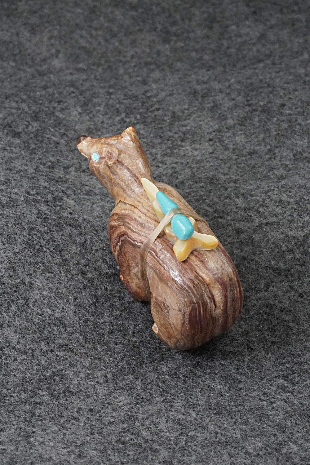 Bear Zuni Fetish Carving - Freddie Leekya