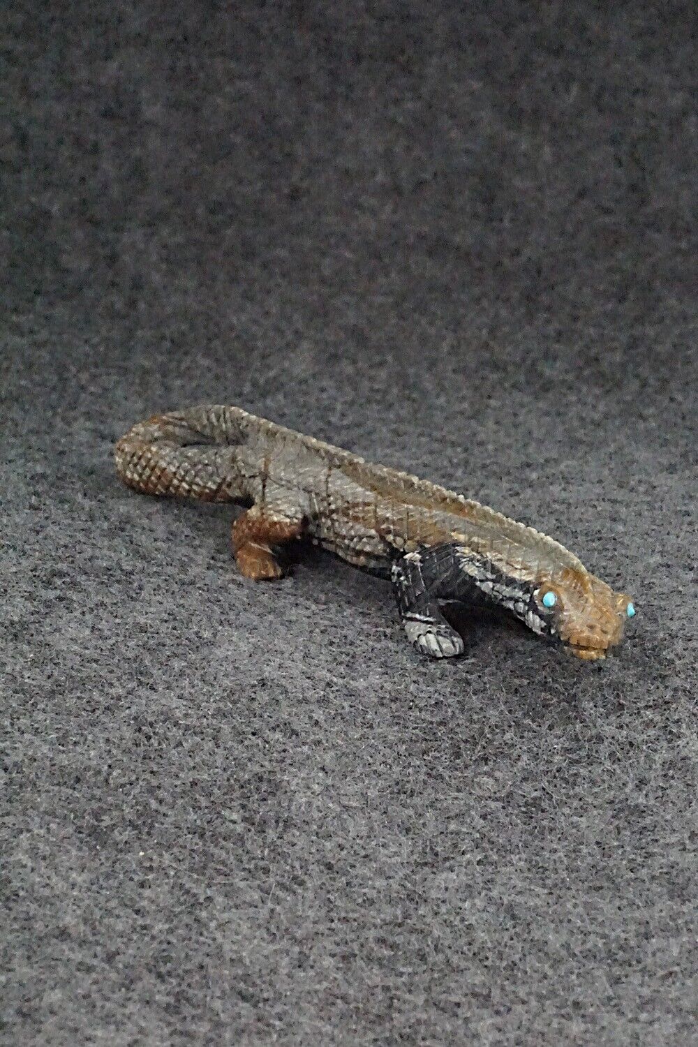 Lizard Zuni Fetish Carving - Lance Cheama