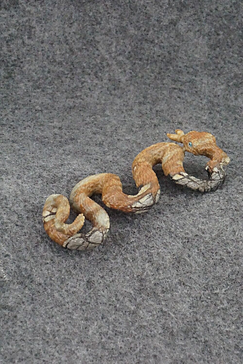 Rattlesnake Zuni Fetish Carving - Travis Lasiloo