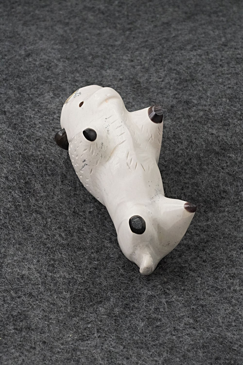 Buffalo Zuni Fetish Carving - Enrike Leekya