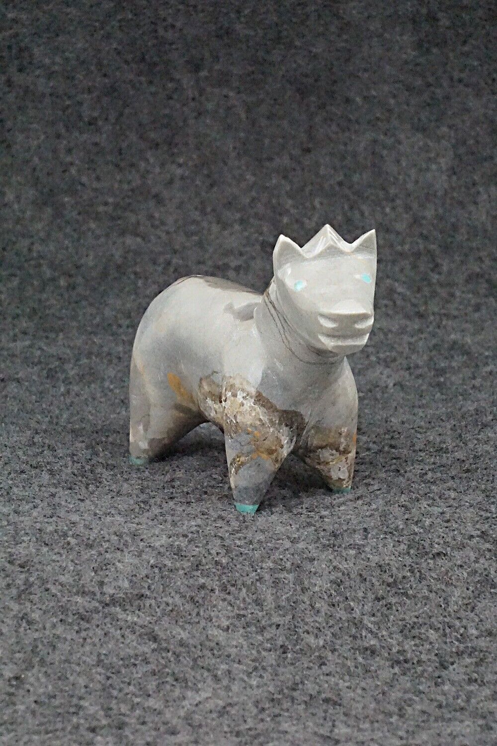 Horse Zuni Fetish Carving - Enrike Leekya