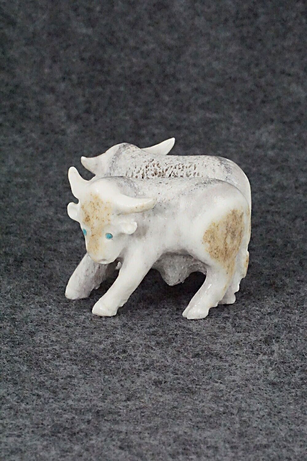 Bulls Zuni Fetish Carving - Maxx Laate