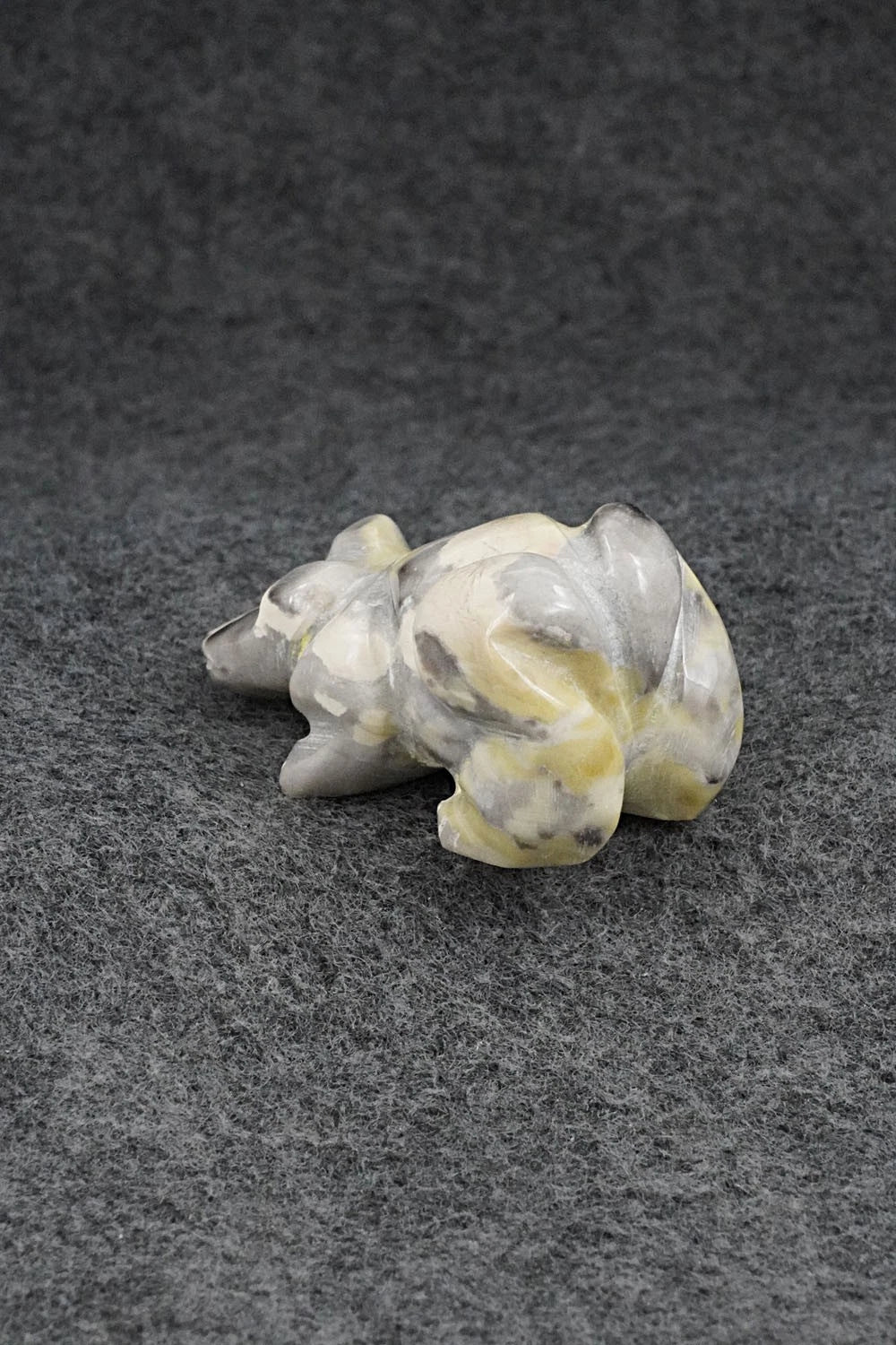 Frog Zuni Fetish Carving - Arran Quam