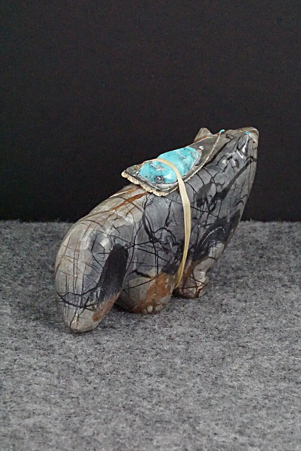 Wolf Zuni Fetish Carving - Delvin Leekya
