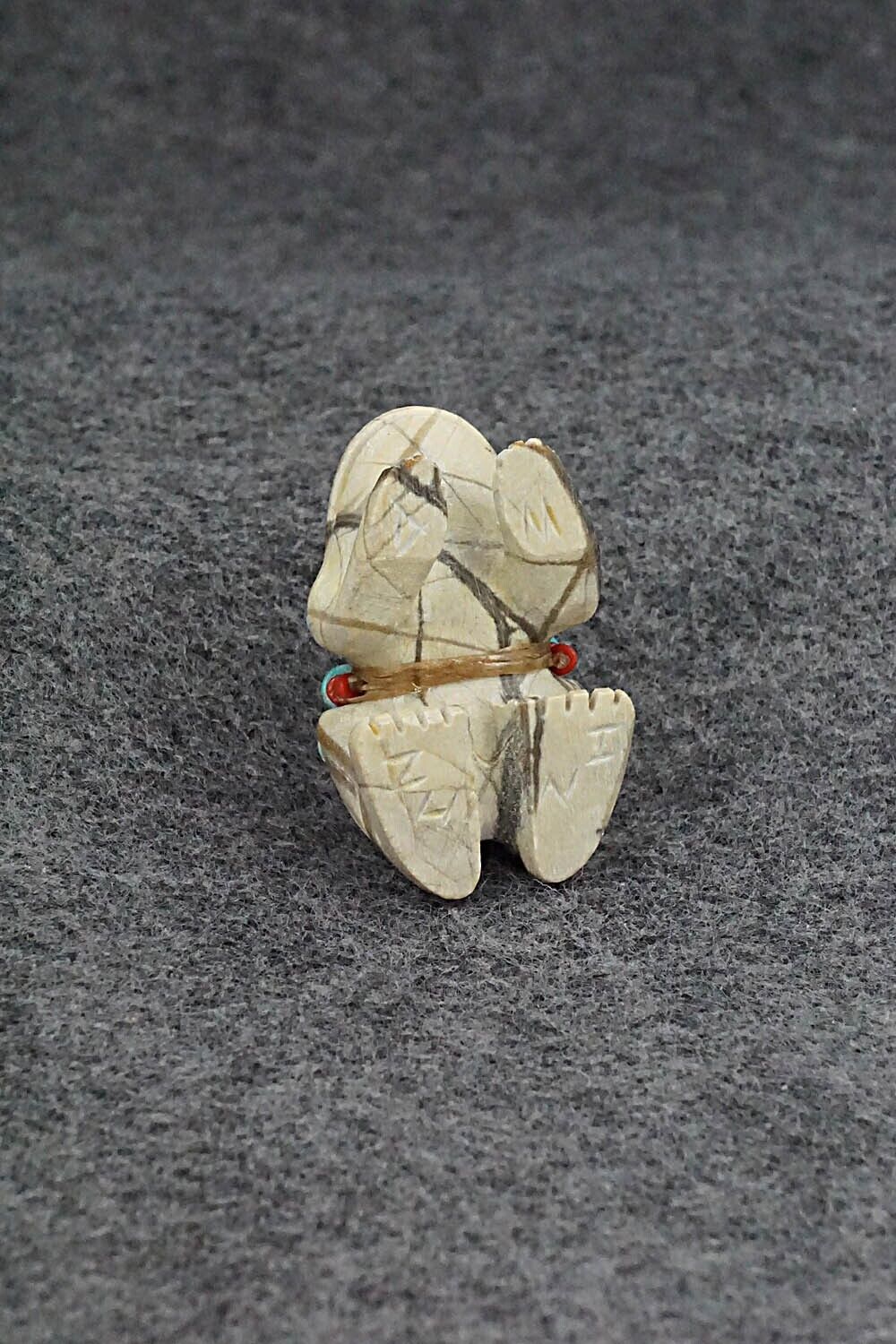 Frog Zuni Fetish Carving - Douglas Martza