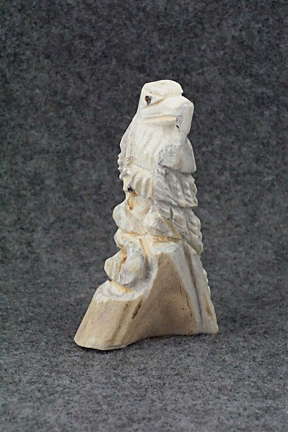 Eagle Zuni Fetish Carving - Jerrold Lahaleon