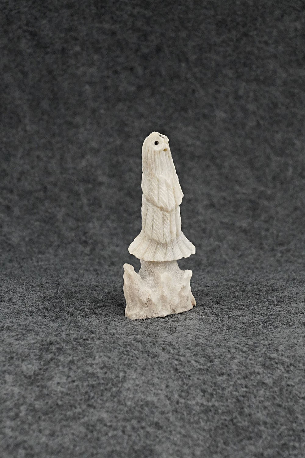 Owl Zuni Fetish Carving - Ruben Najera