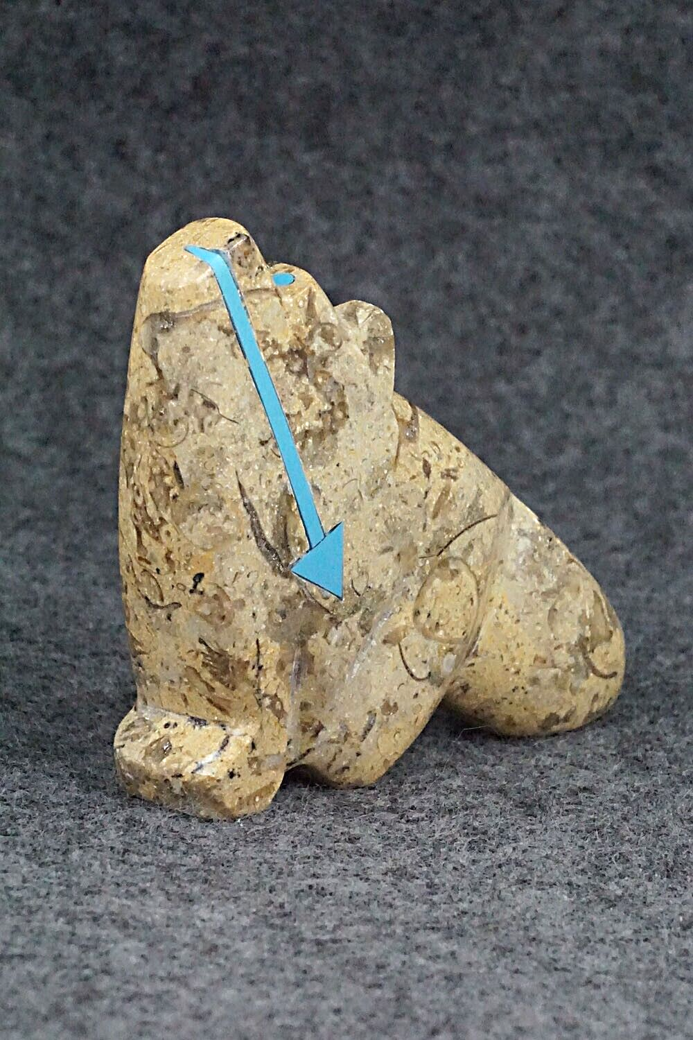 Wolf Zuni Fetish Carving - Bernard Laiwakete