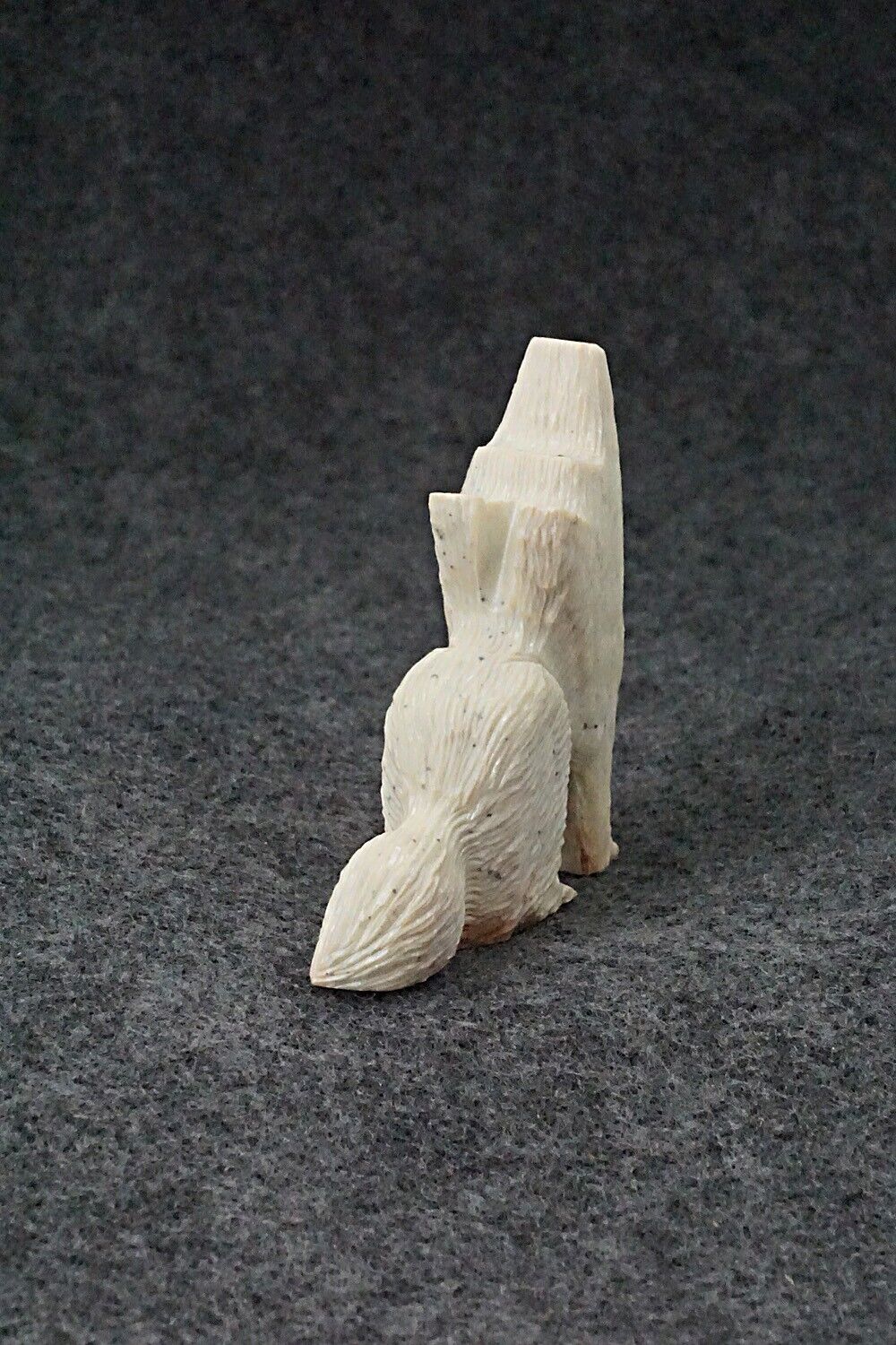 Wolf Zuni Fetish Carving - Jesus Espino