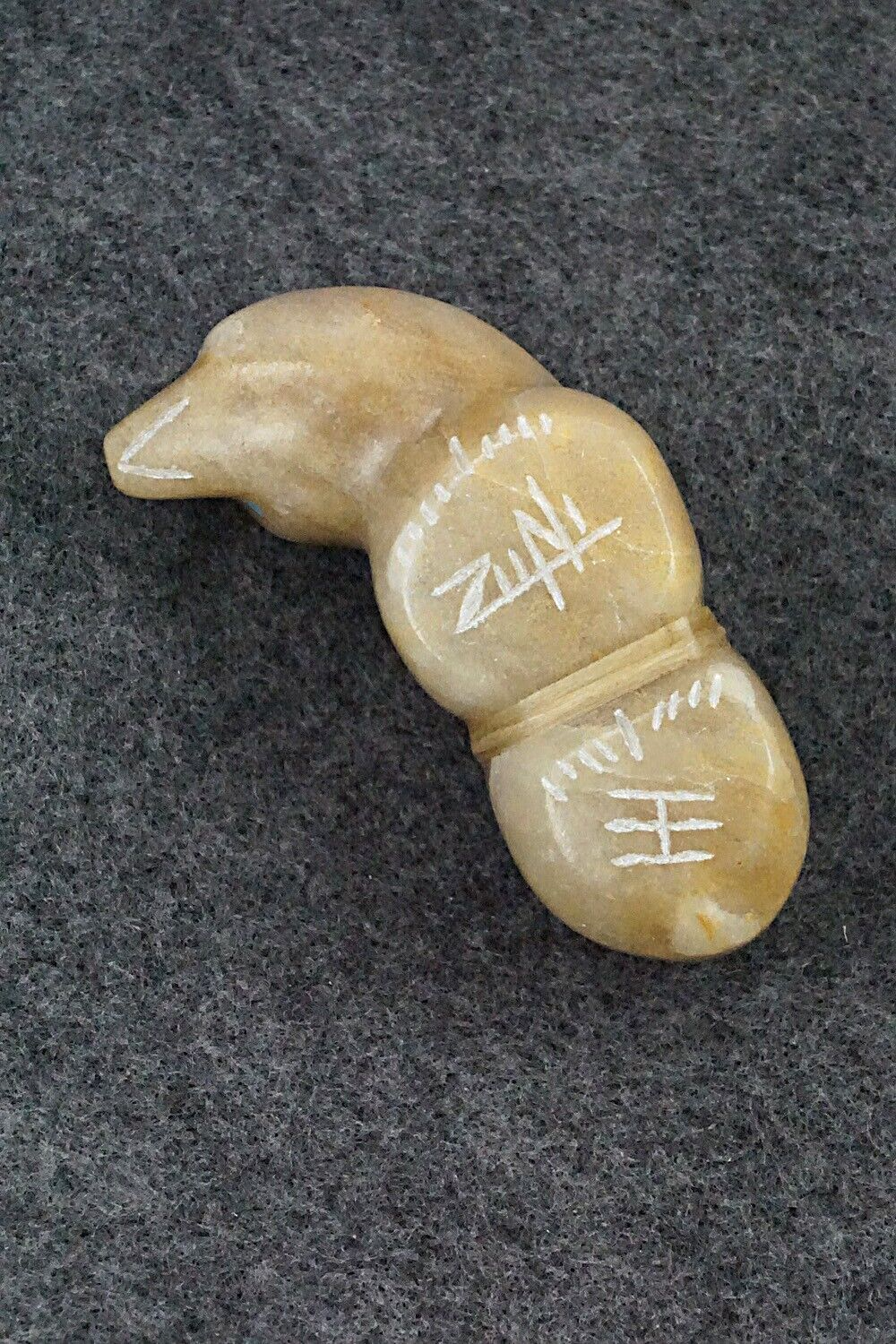 Bear Zuni Fetish Carving - Herbert Halate