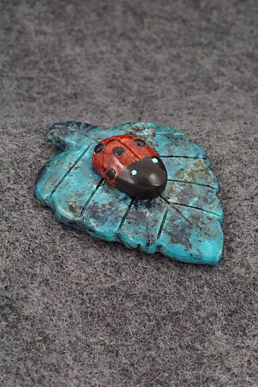 Ladybug on a Leaf Zuni Fetish Carving - Reynold Lunasee