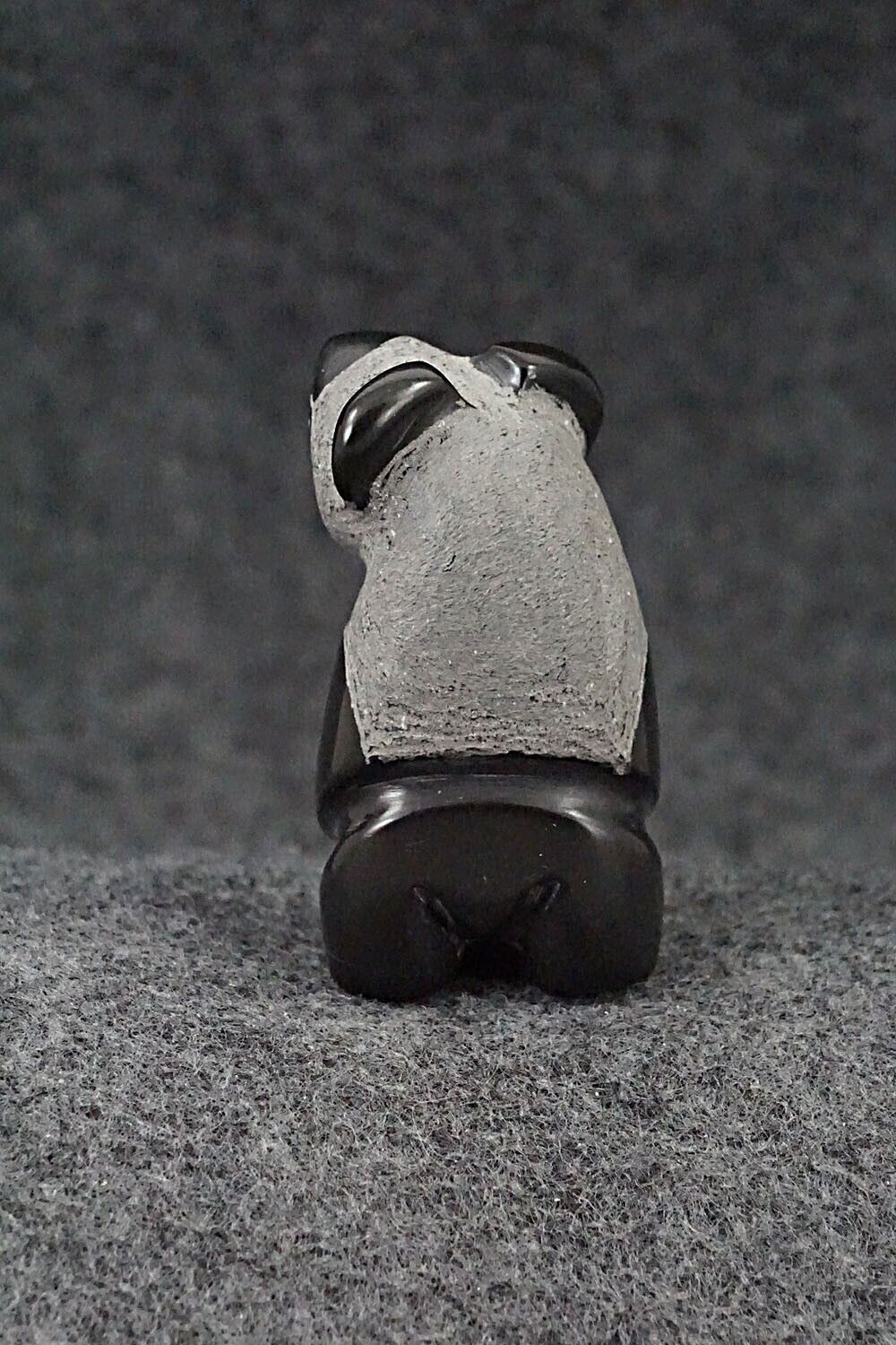 Bear Zuni Fetish Carving - Reynold Lunasee