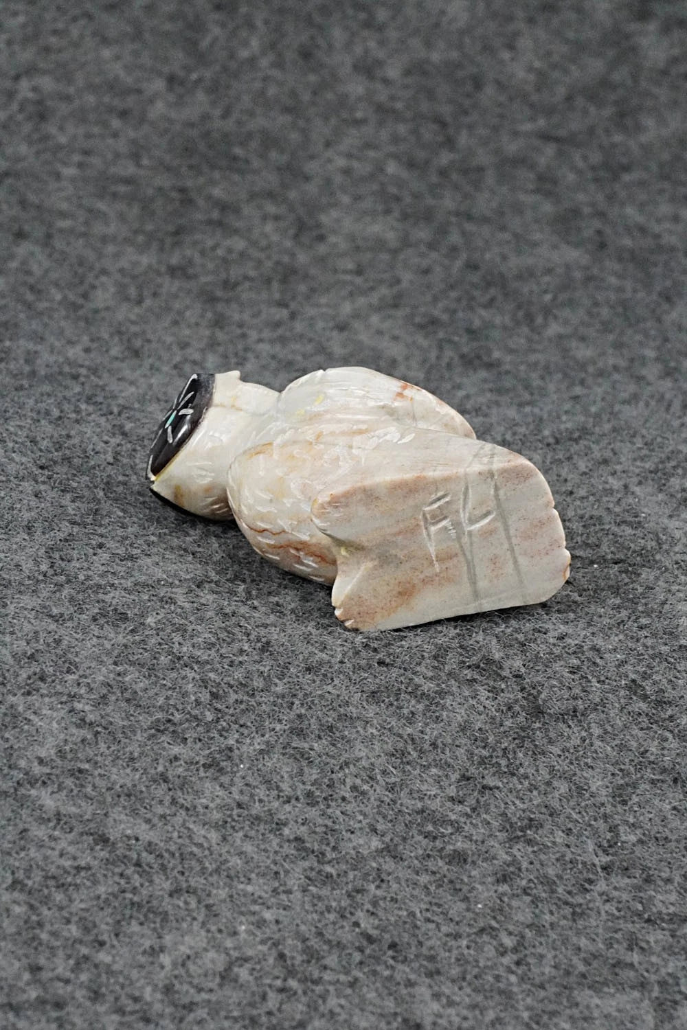 Owl Zuni Fetish Carving - Freddie Leekya