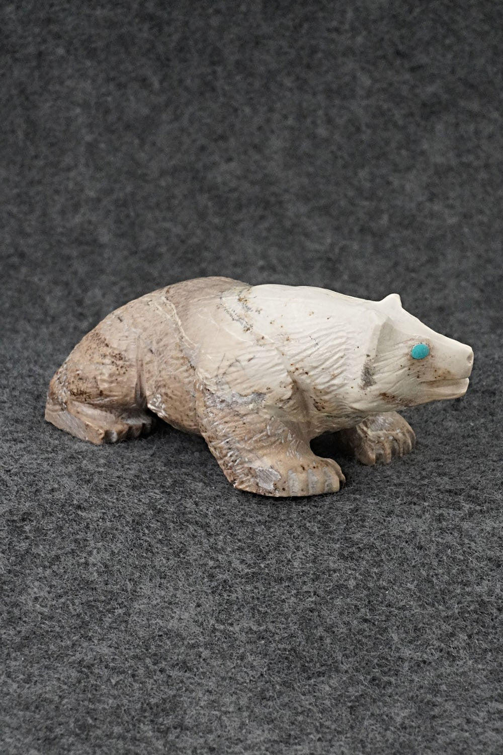 Badger Zuni Fetish Carving - Derrick Kaamasee