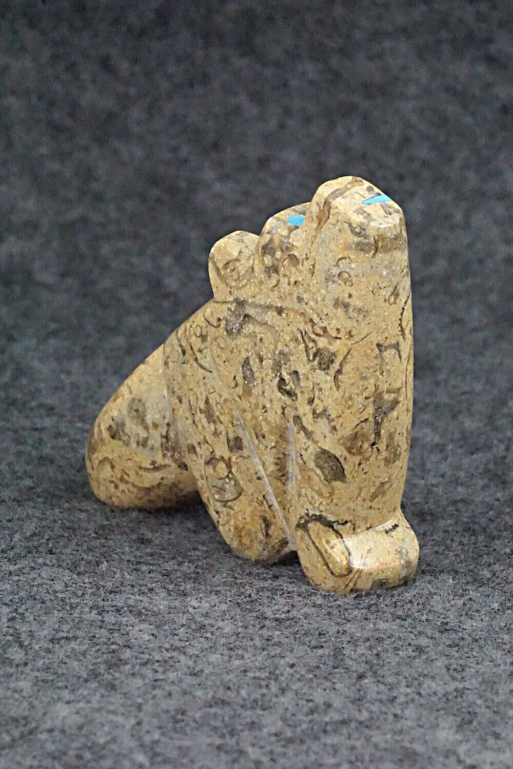 Wolf Zuni Fetish Carving - Bernard Laiwakete