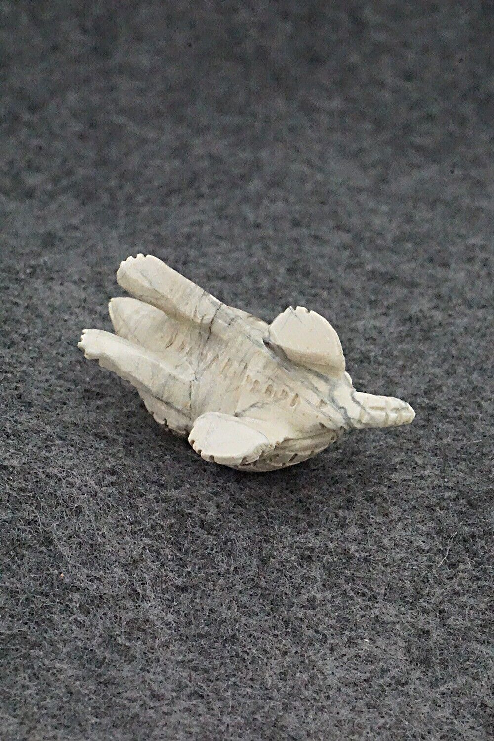 Armadillo Zuni Fetish Carving - Cody Cheama