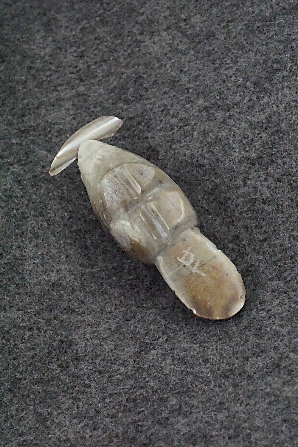 Beaver with Fish Zuni Fetish Carving - Delvin Leekya