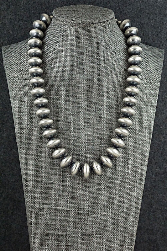 Sterling Silver Navajo Pearl Necklace 18" - Bryannen Halwood