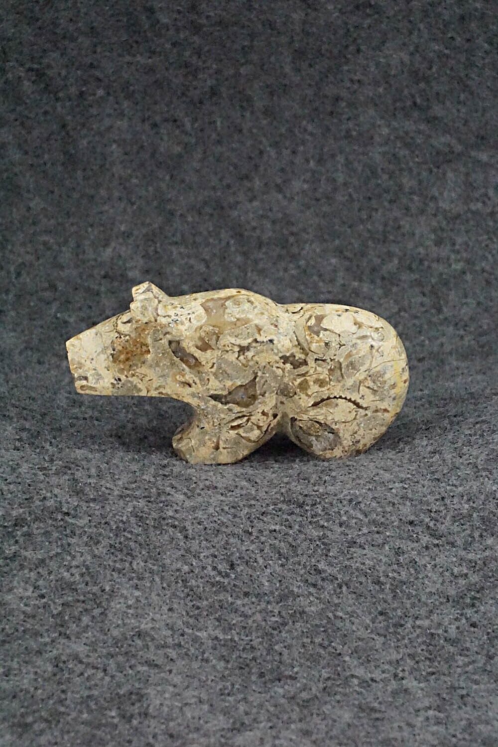 Bear Zuni Fetish Carving - Leonard Laiwakete