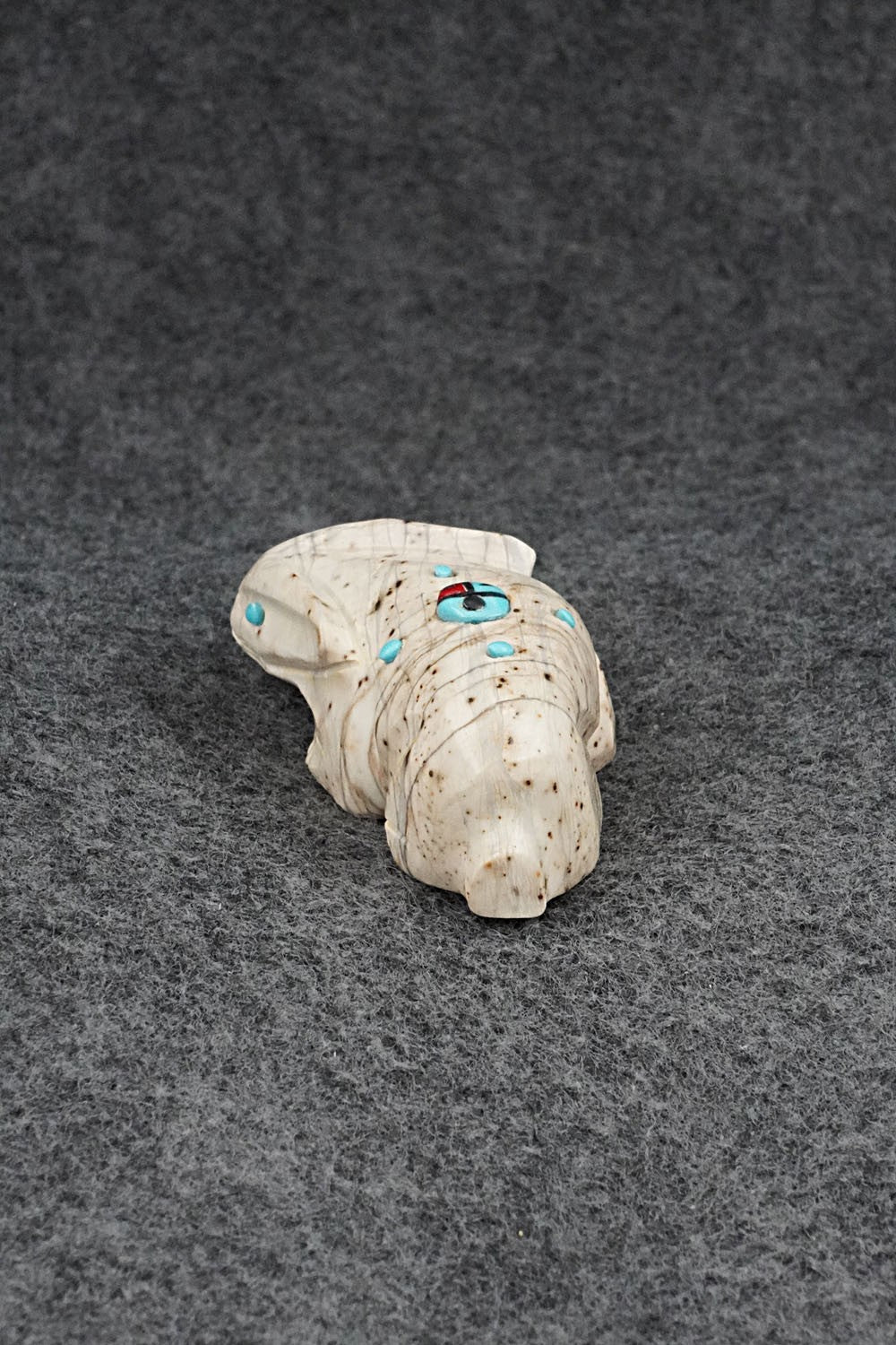 Rabbit Zuni Fetish Carving - Dannette Laate
