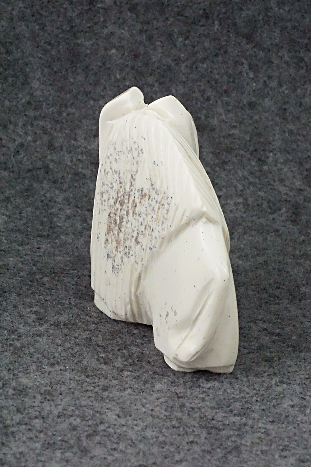 Buffalo Zuni Fetish Carving - Gilbert Lonjose