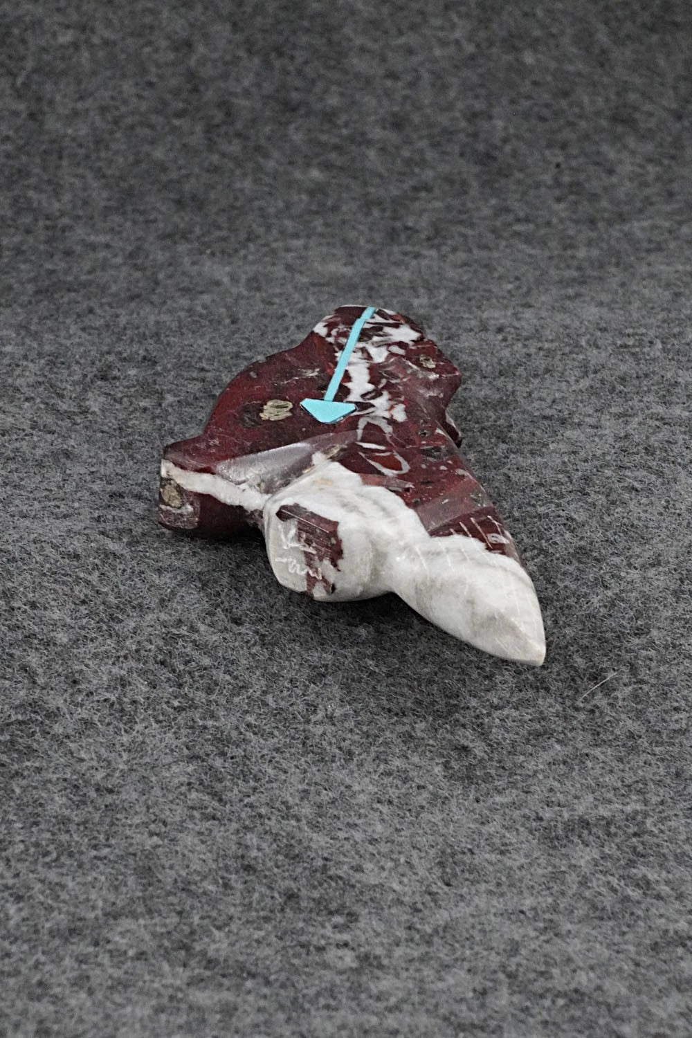 Wolf Zuni Fetish Carving - Kenric Laiwakete
