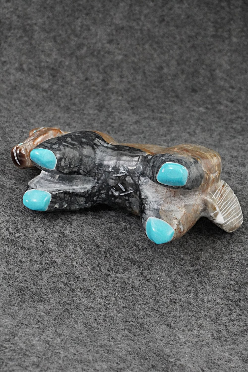 Horse Zuni Fetish Carving - Freddie Leekya