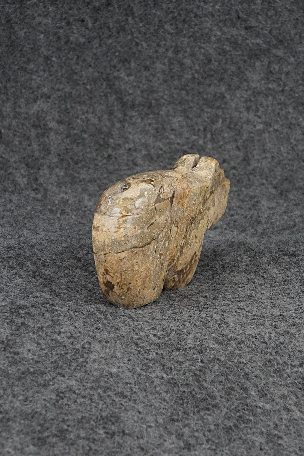 Bear Zuni Fetish Carving - Bernard Laiwakete